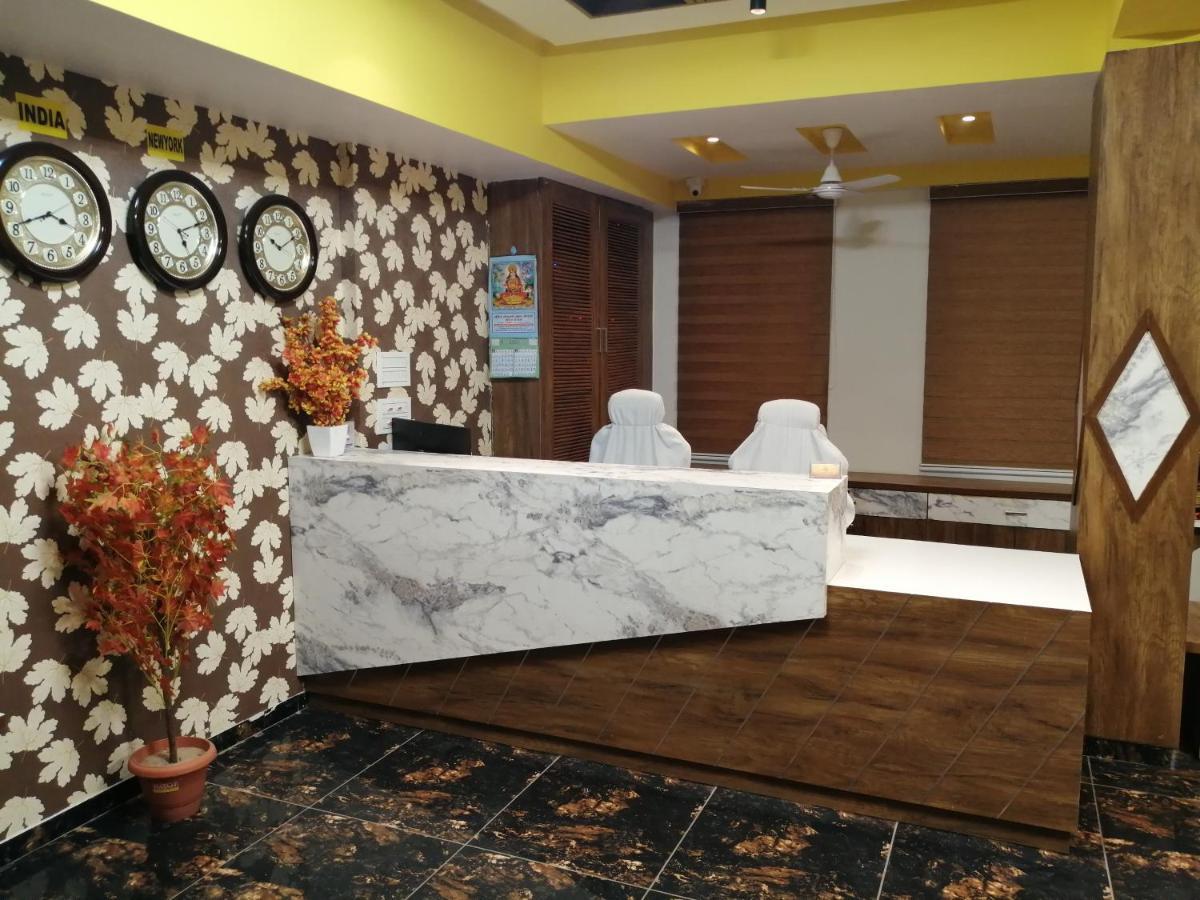 Hotel Golden City Vadodara Exterior photo